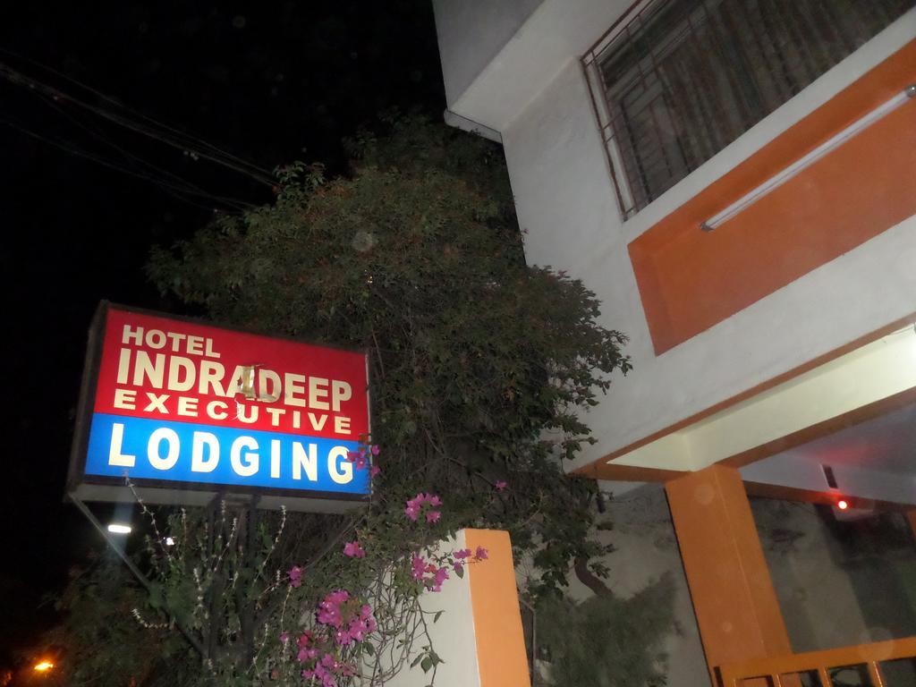 Hôtel Indradeep Executive à Aurangābād Extérieur photo